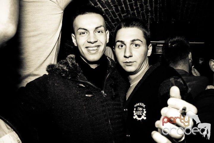 Party în Club Escape, 