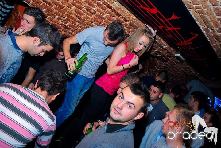 Party în Club Escape, 