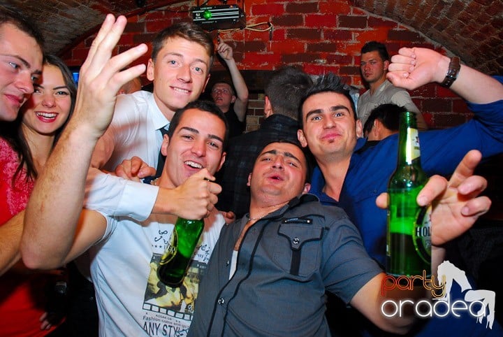 Party în Club Escape, 