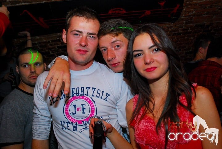 Party în Club Escape, 