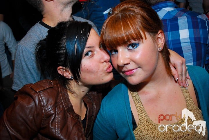 Party în Club Escape, 