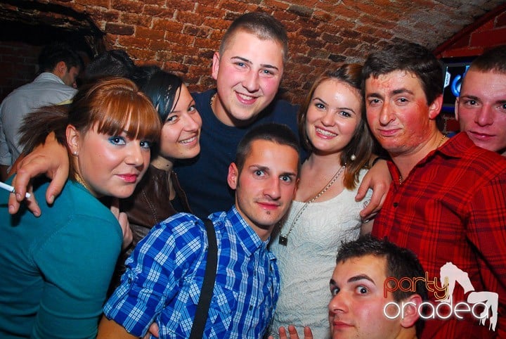 Party în Club Escape, 