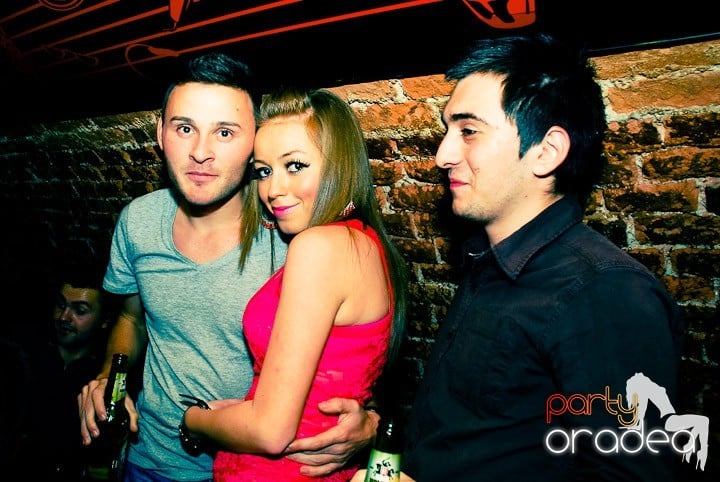 Party în Club Escape, 