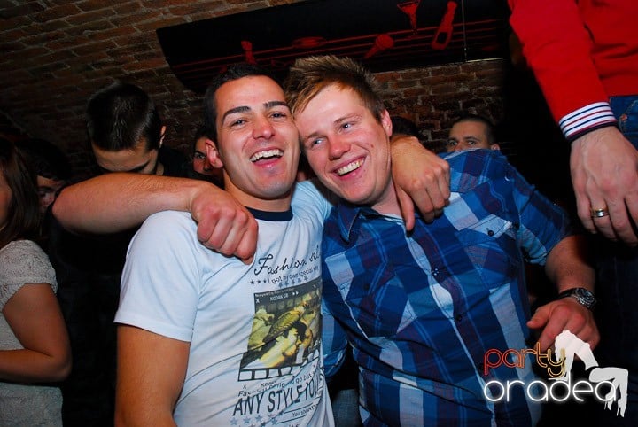 Party în Club Escape, 