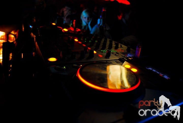 Party în Club Escape, 