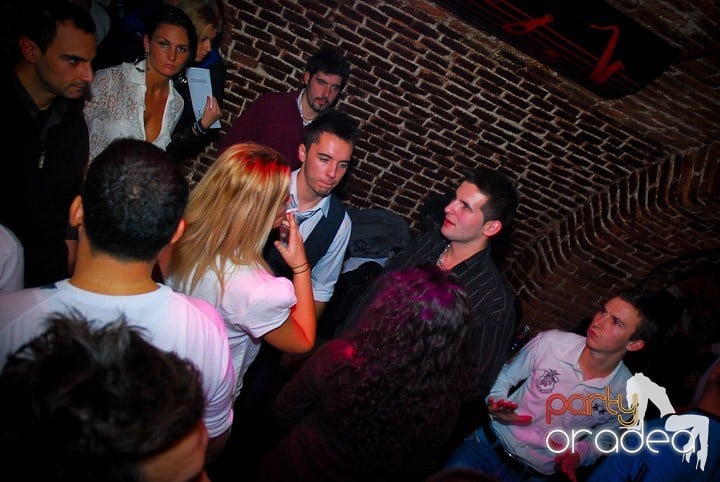 Party în Club Escape, 