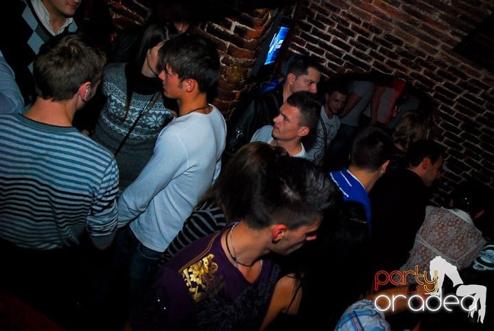 Party în Club Escape, 