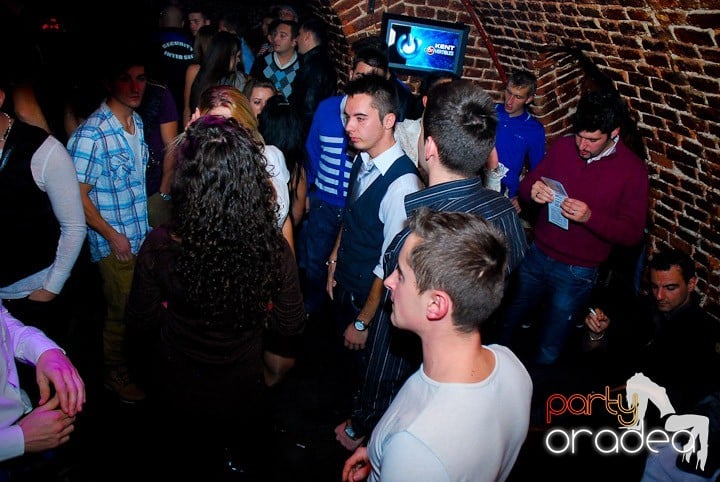 Party în Club Escape, 