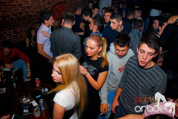 Party în Club Escape, 