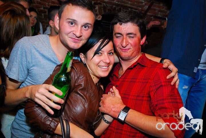 Party în Club Escape, 