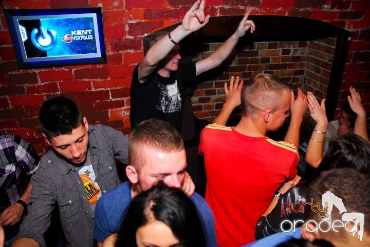 Party în Club Escape, 