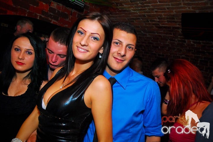 Party în Club Escape, 