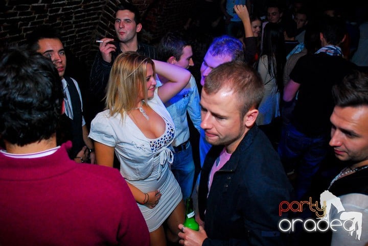 Party în Club Escape, 