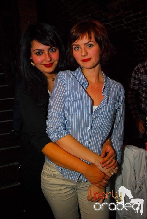 Party în Club Escape, 