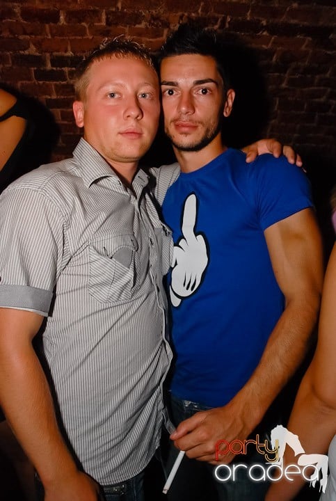 Party în Club Escape, 