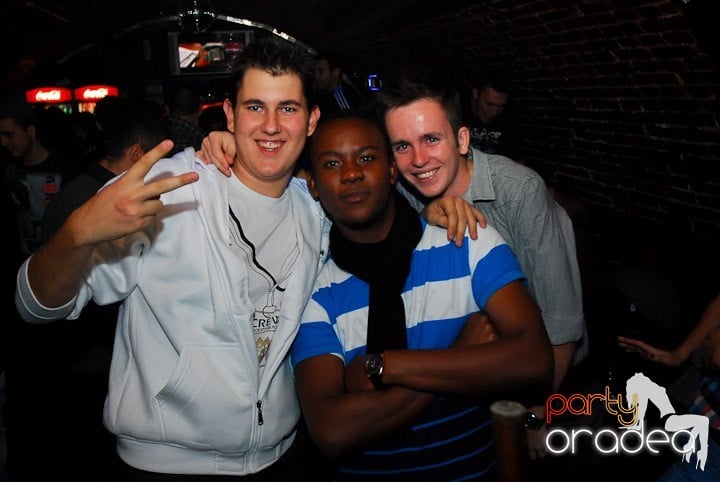 Party în Club Escape, 