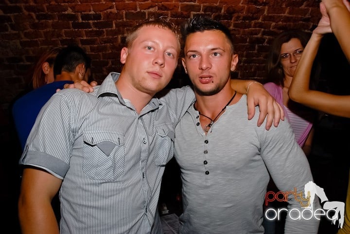 Party în Club Escape, 