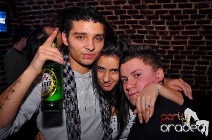 Party în Club Escape,