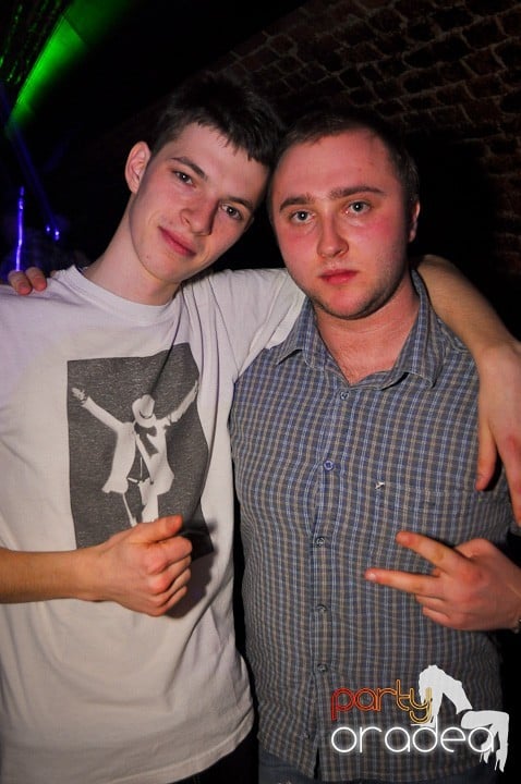 Party în Club Escape,