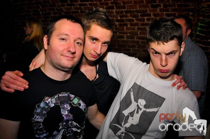Party în Club Escape,