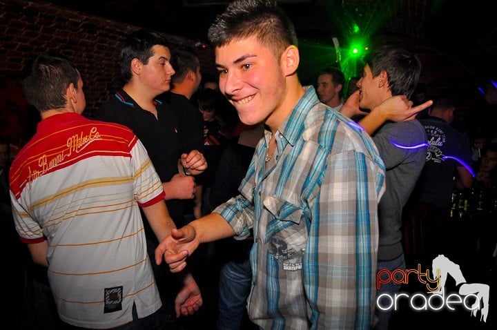 Party în Club Escape, 