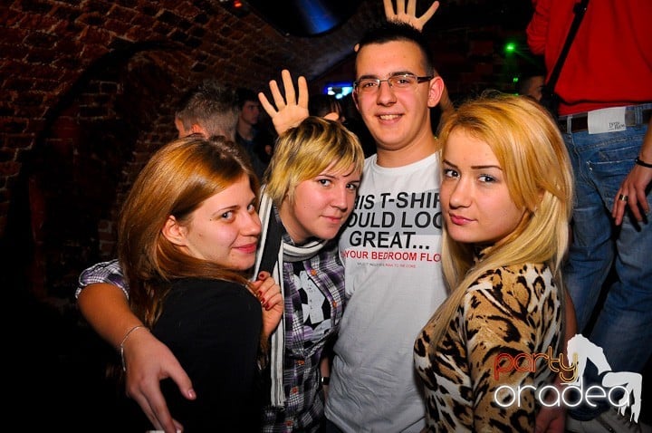 Party în Club Escape,