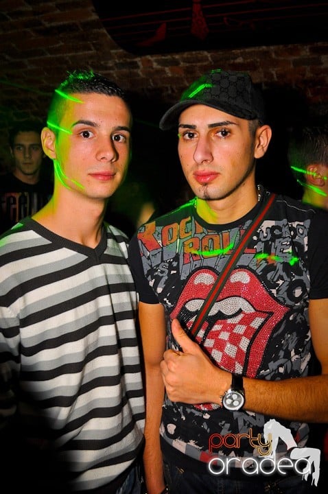 Party în Club Escape,