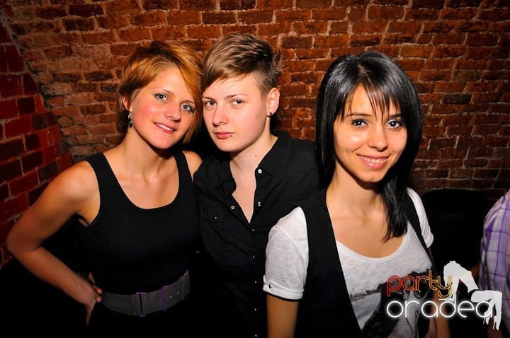 Party în Club Escape,