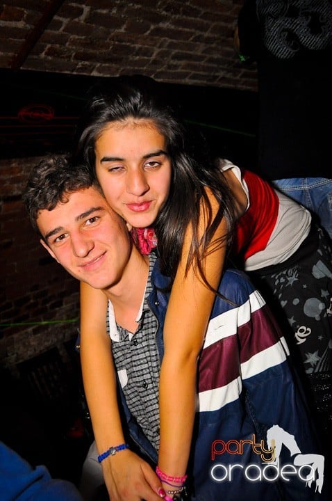 Party în Club Escape,