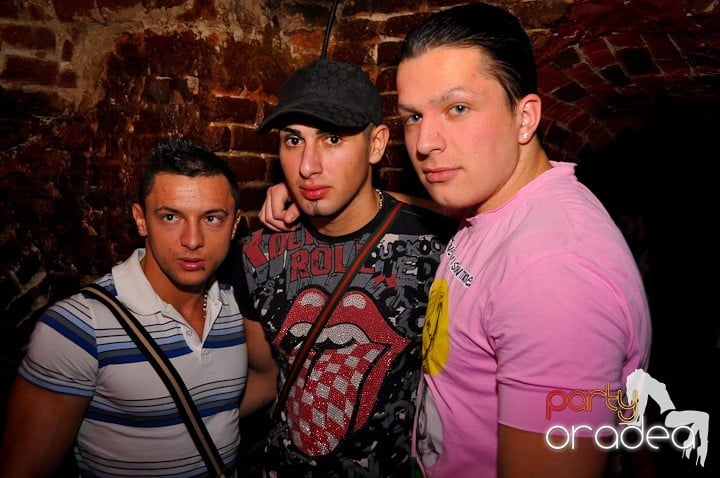 Party în Club Escape, 