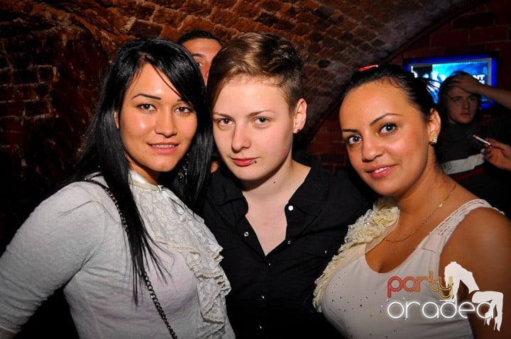 Party în Club Escape, 