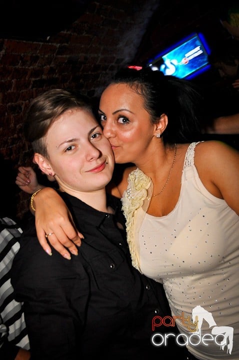 Party în Club Escape,
