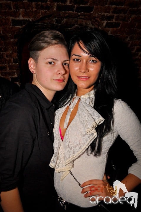 Party în Club Escape,