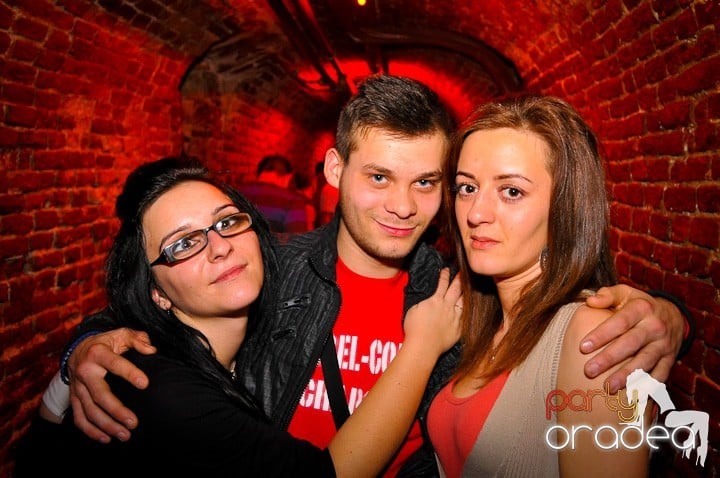 Party în Club Escape,