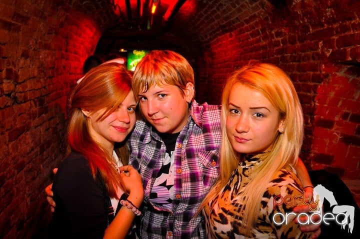 Party în Club Escape,