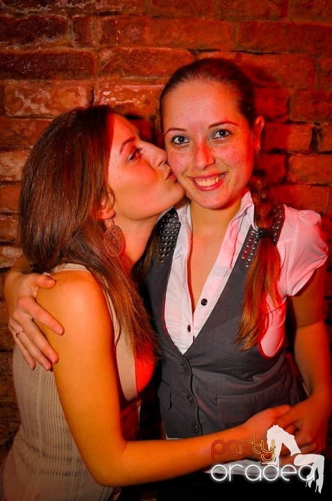 Party în Club Escape,