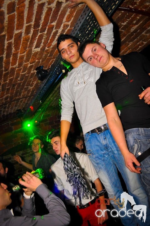 Party în Club Escape, 