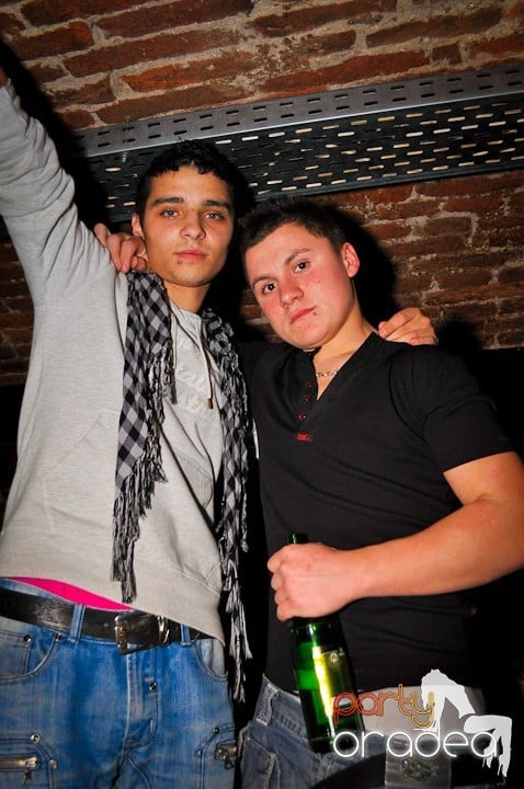 Party în Club Escape,