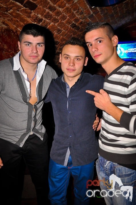 Party în Club Escape, 