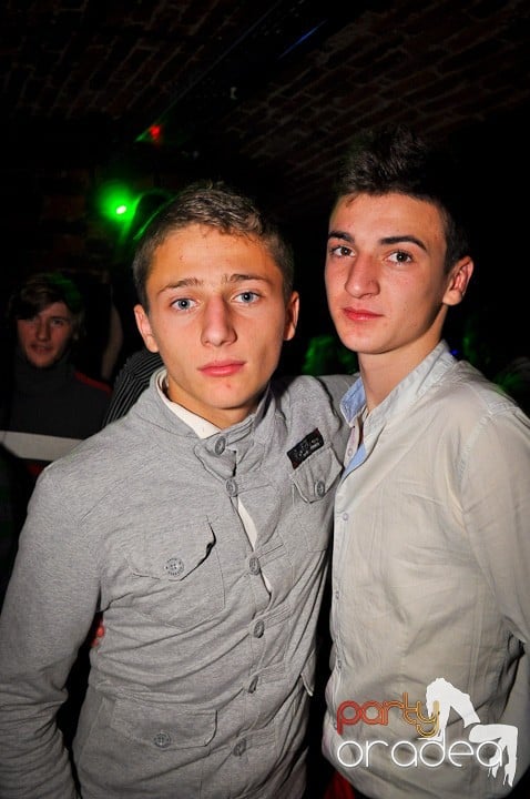 Party în Club Escape, 