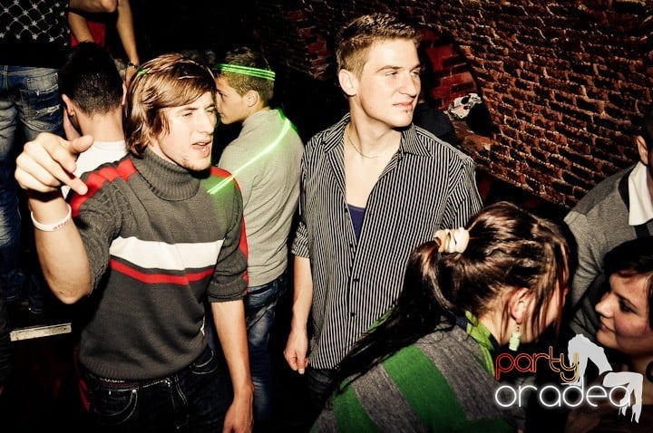 Party în Club Escape, 