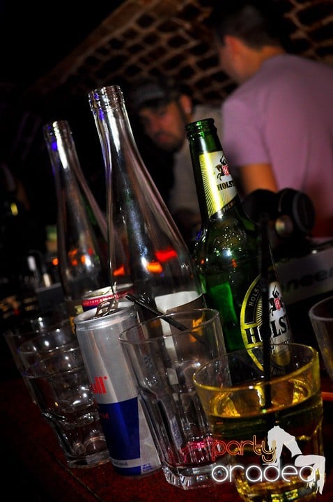 Party în Club Escape,