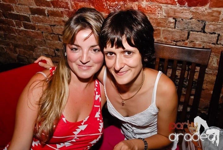 Party în Club Escape, 