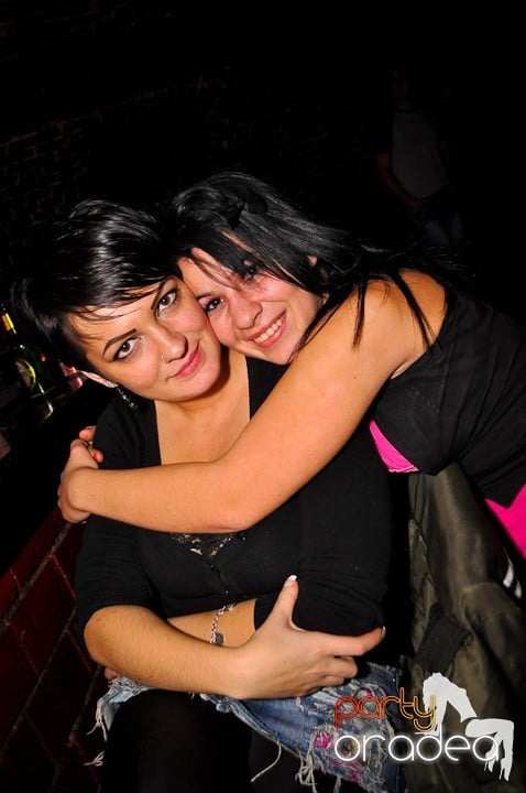 Party în Club Escape,