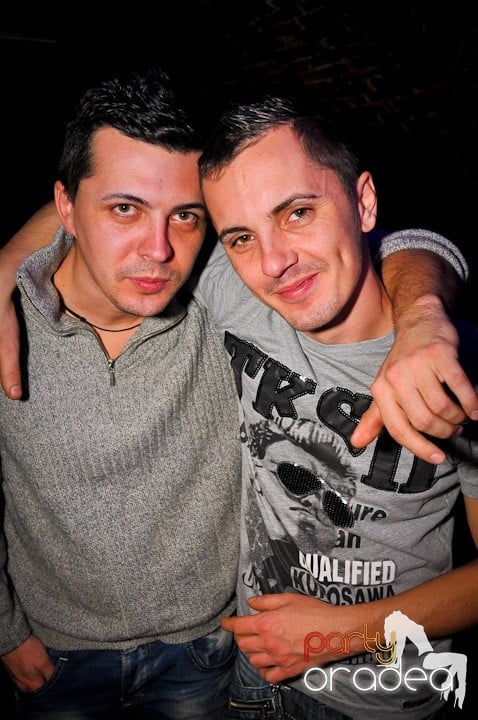 Party în Club Escape,