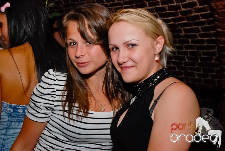 Party în Club Escape, 