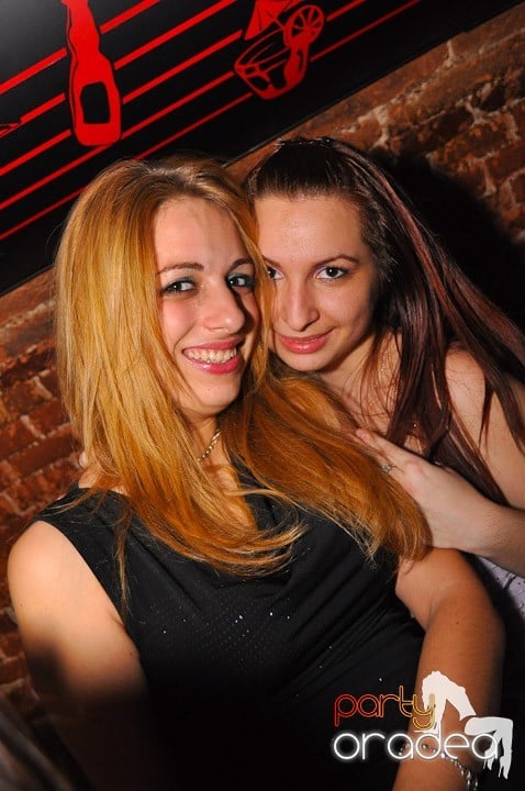 Party în Club Escape, 