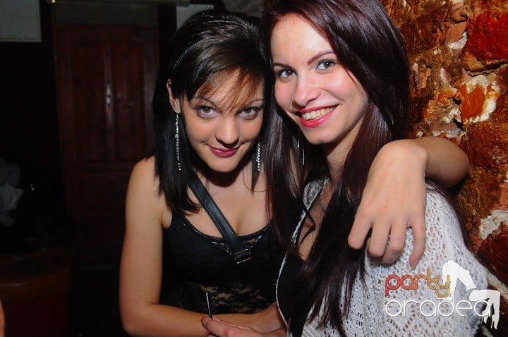 Party în Club Escape, 