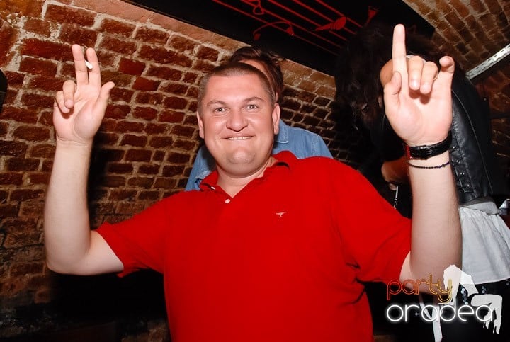 Party în Club Escape, 