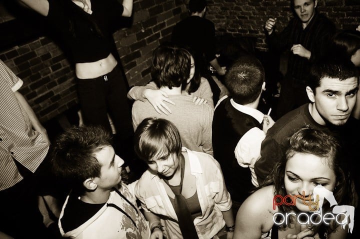 Party în Club Escape, 